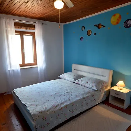 Hébergement de vacances House *